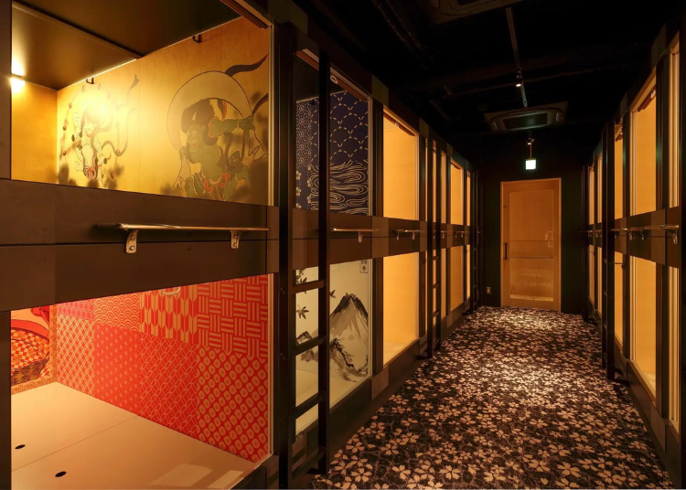 닌자와 게이샤를 테마로 한 오사카 캡슐 호텔이 에도시대로 여러분을 안내합니다!