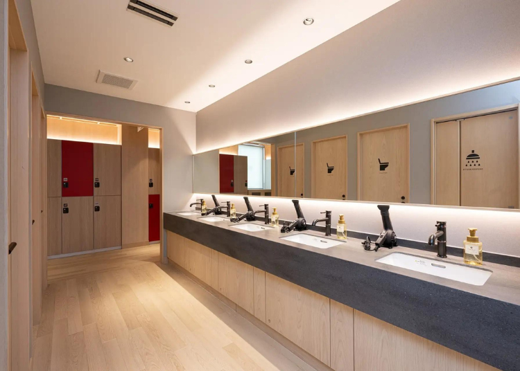 4F Women's locker room & shower area (Photo: PR Times)