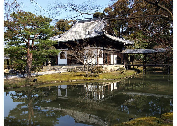 高台寺の創建当初から残る開山堂は、重要文化財に指定されています