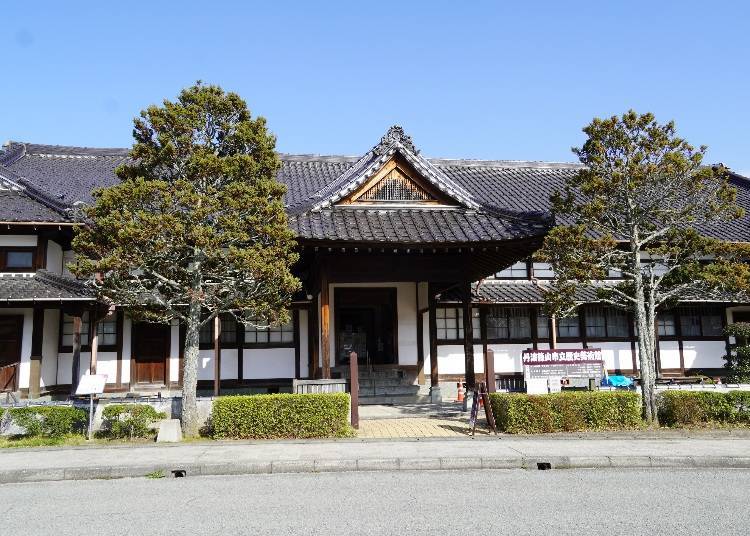 5. Tamba-Sasayama City History and Art Museum: Admire armor, artifacts, and arts in a historic building