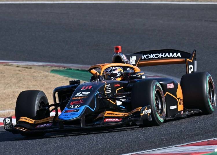 Super Formula driver Atsushi Miyake, a native of Mie Prefecture, competing at Japan&rsquo;s highest level of racing. (Photo: JAPAN RACE PROMOTION INC)