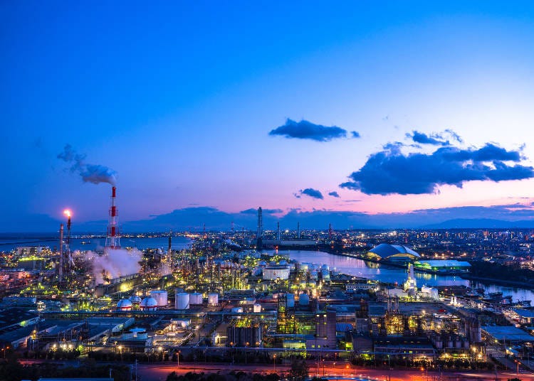 四日市的工廠夜景 (照片來源：PIXTA)