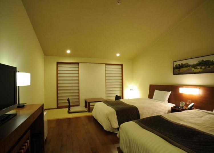 Rooms are Japanese contemporary (Photo: Booking.com)