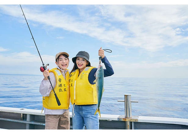 大興奮の海釣りにナイトクルージング。
金沢からすぐ行ける七尾市で日本海のマリンアクティビティをフル体験！