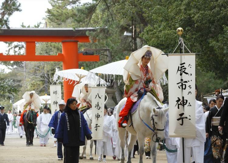 春日大社「御渡式」儀式(照片:春日大社)