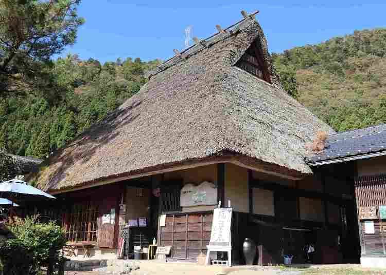 Cafe＆Gallery Saika: Enjoy Locally-Made Sweets in an Old Kayabuki House