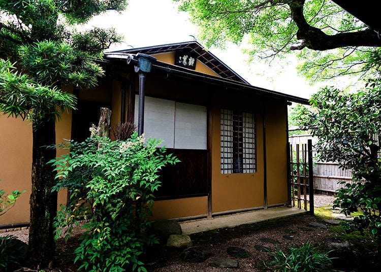 Visiting a Sukiya-style Tearoom at Daitokuji Temple - The Sanctuary of Tea Ceremony