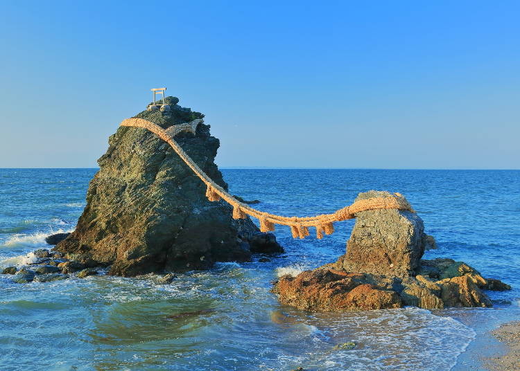 The Meoto Iwa, or Wedded Rocks near Ise are said to represent a married couple. (Photo: PIXTA)