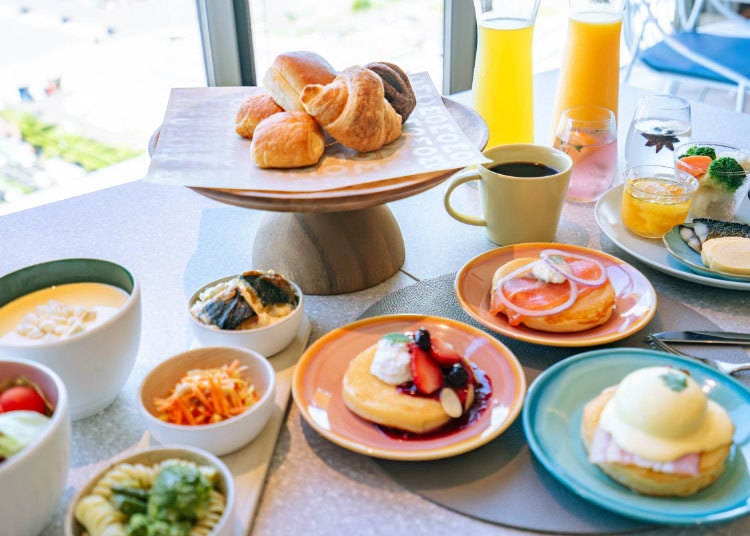 朝の絶景とふわふわパンケーキ！豪華朝食ビュッフェもたっぷり満喫