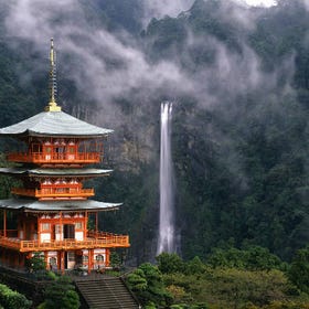 World Heritage Kumano Kodo Hiking Tour
Details & Bookings ▶
(Image & activity provider: Klook)