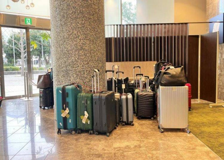 Convenient Luggage Storage Before and After Check-In