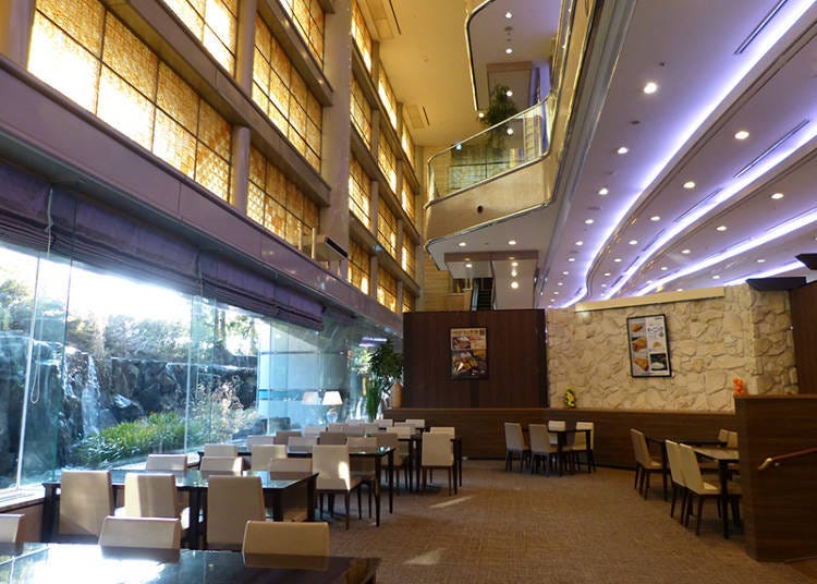 How About a Popular Bento? – Café Lounge Atrium