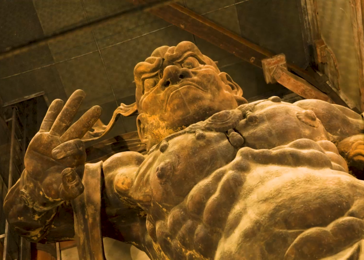 Kongo Rikishi of the Great South Gate (taken by the writer during an illumination event)