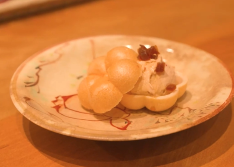 「奈良最中」最中の中にフォアグラのムース、奈良漬け。食感も楽しい一品です