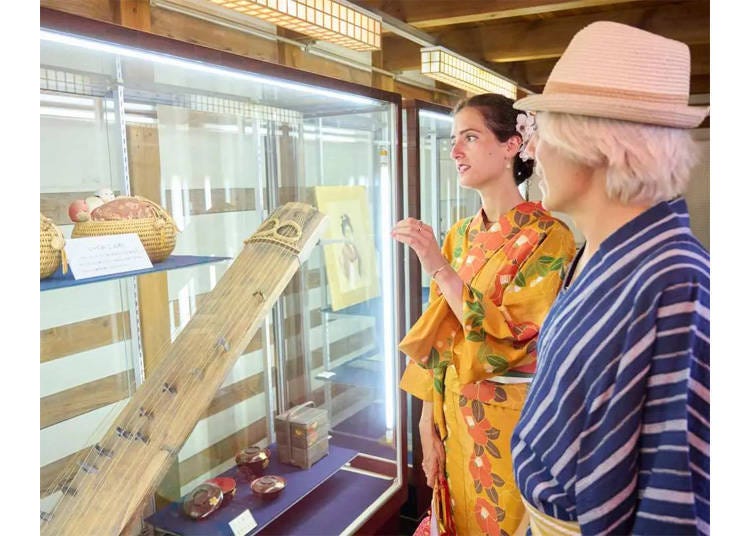 Admire the gorgeous Edo-period decor. (Image: KKday)