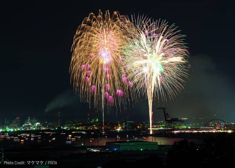 和歌山港祭絢爛的煙火，圖片來源：PIXTA