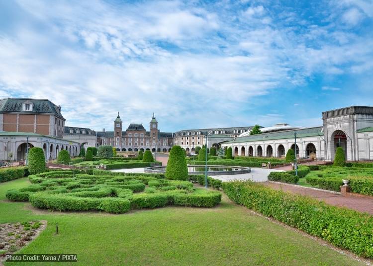 3. Hyogo: Pick Fruit in a European-Style Park at Kobe Fruit & Flower Park Osawa