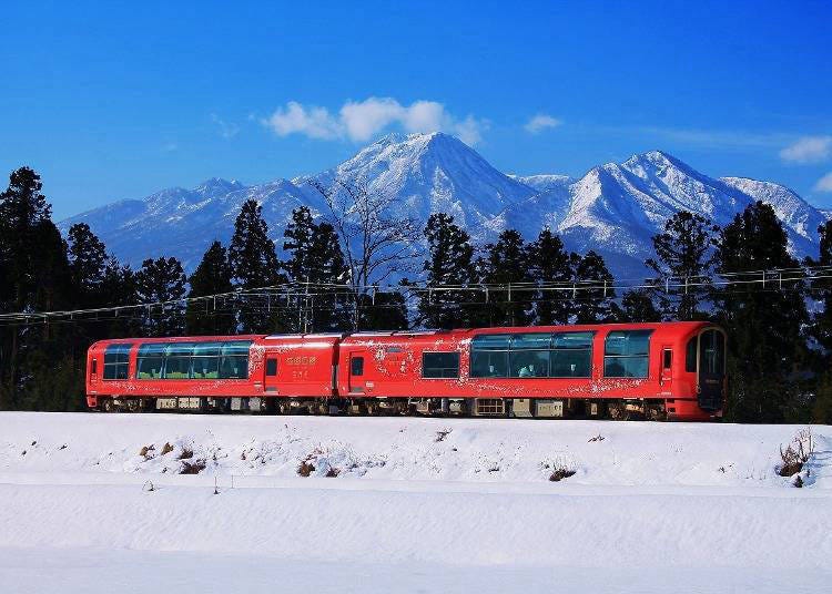 13. Enjoy a train ride on the Echigo TOKImeki Resort Setsugekka