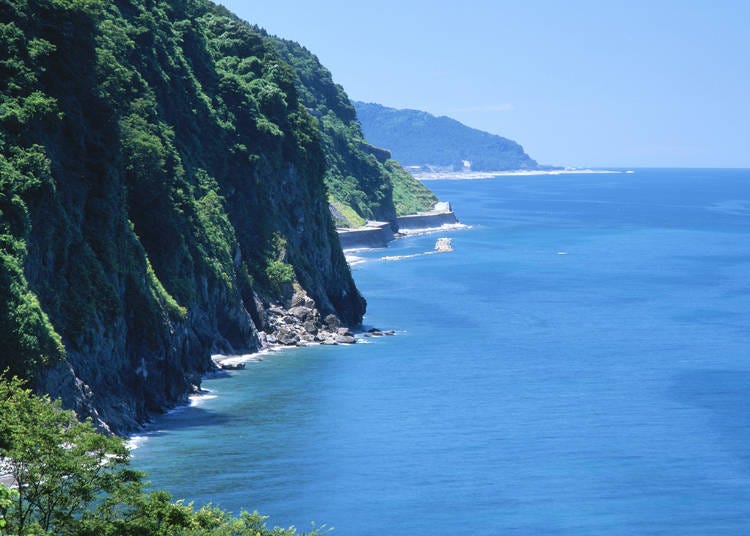 18. Oyashirazu and Koshirazu Beaches