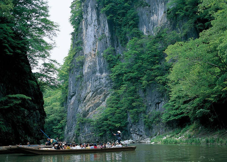 11. Geibikei Funakudari: Cruise Down a Stunning Valley River