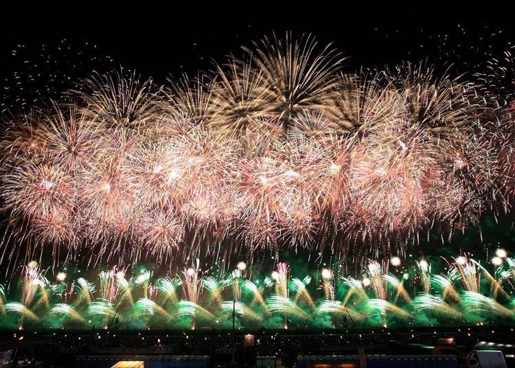 9. Watch Japan’s leading National Fireworks Competition Convention “Omagari Fireworks”