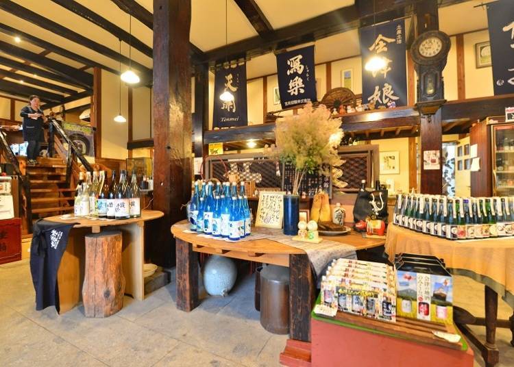 5. Aizu Shurakukai: THE Spot for Aizu Specialty Sake!