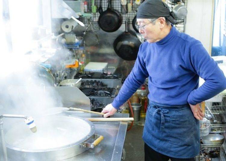▲ It takes the eye and intuition of a craftsman to know exactly how long to boil the noodles