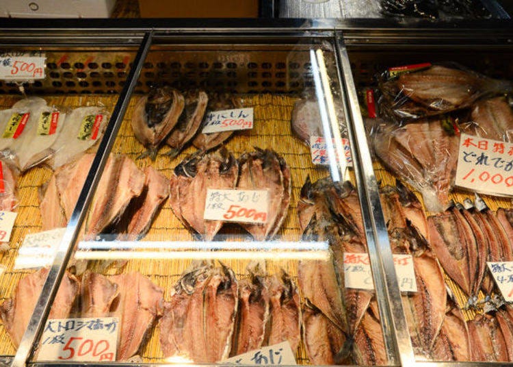 ▲ This shop specializes in dried fish. You can also bake and eat purchased items at the Grill It Yourself Corner which will be introduced later.