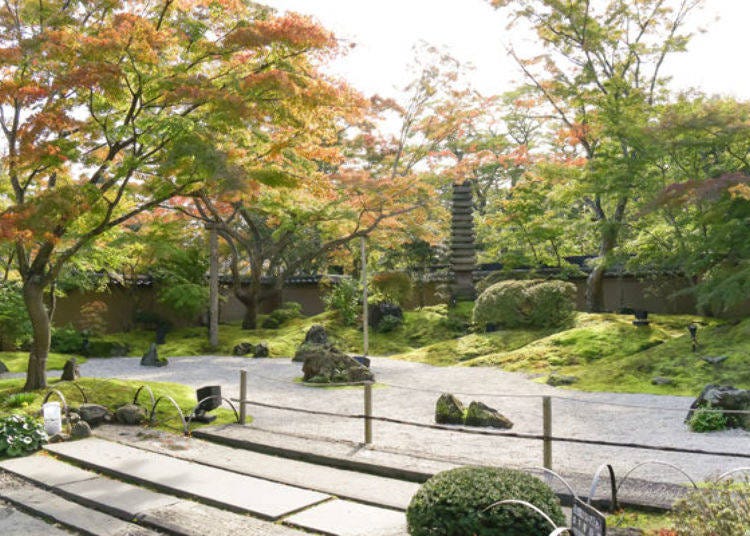 ▲ The Garden of Heaven represents Matsushima Bay with white sand and moss.