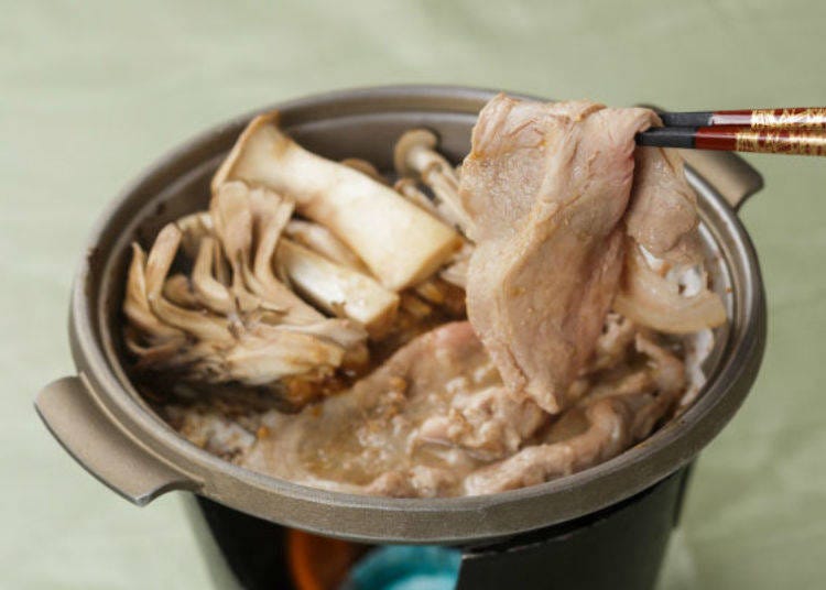 ▲ Grilled hoba miso with mochi pork and Uonuma mushrooms