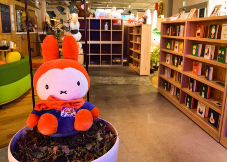 ▲ Large Miffy stuffed toys were dispersed throughout the building.
