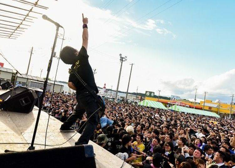 ▲A very rare event in the nation where a market becomes an outdoor music festival. Free entry (photo provided by Hasshoku Center)