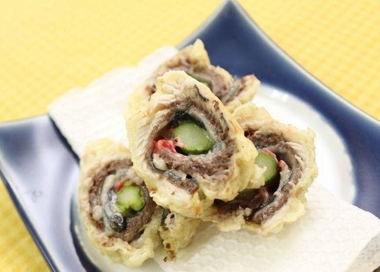 ▲道場で披露された、工夫を凝らしたイワシの天ぷら。（写真提供：八食センター）