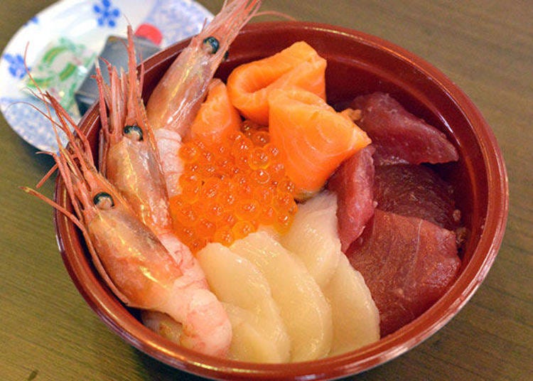 ▲丰盛的「海鲜盖饭」1,650日元
