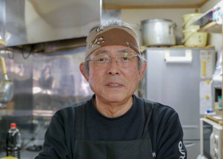 ▲店老闆鈴木先生常出席外縣市的美食活動，每天忙著宣傳黑石醬汁日式炒麵