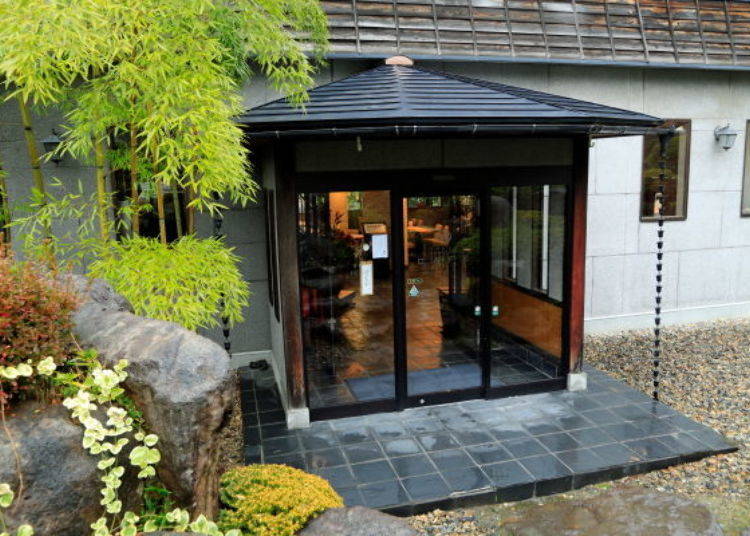▲The entrance of Ban Cafe with a modern Japanese style. *Hibi Konnyaku changed their name from Ban Cafe in April 2018.