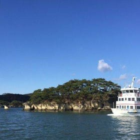 Sendai Three Scenic Views: Matsushima Bay Sightseeing Experience
Details & Bookings ▶
(Image/Activity provider: Klook)