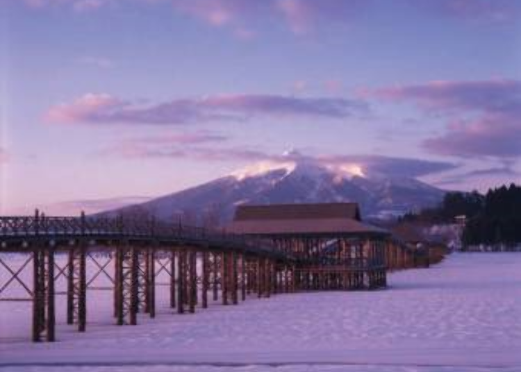 5. Tsurunomai Bridge (Aomori Prefecture)