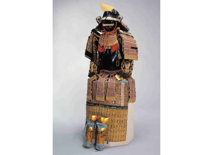 다테 요시무라가 착용한 금소찰오매동구족 (센다이시박물관 소장)