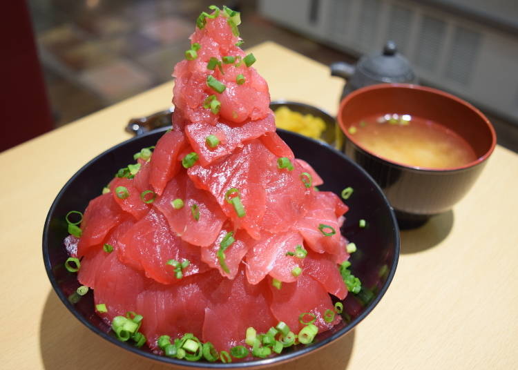 2. Hanazushi: The Tuna Tower Rice Bowl Draws Customers From All Over (Closed)