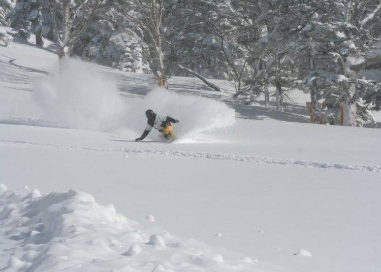 5. Exquisite Snow and Natural Beauty – Grandeco Snow Resort (Fukushima)