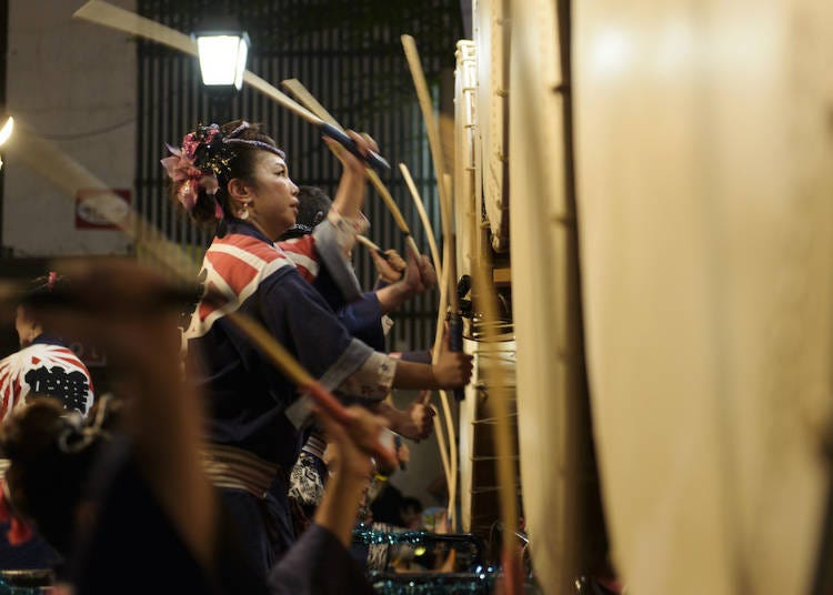 轟音鳴り響く大太鼓は胸に響き、祭りに迫力を与える。画像提供：（公社）青森観光コンベンション協会