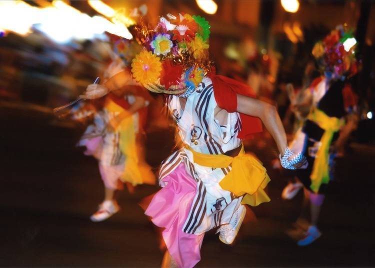 以跳人身份参与祭典，必将留下令你终身难忘的珍贵回忆。（照片提供：青森观光コンベンション协会）