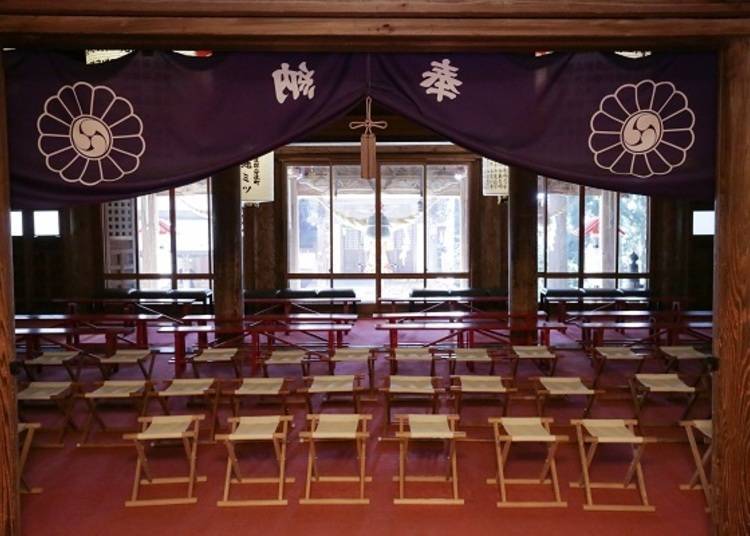 ▲The worship hall can accommodate up to 600 devotees.