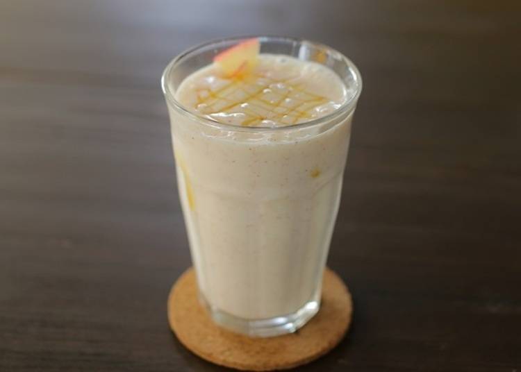 ▲Smoothie of the day (600 yen, with tax), which uses locally produced apples and honey.