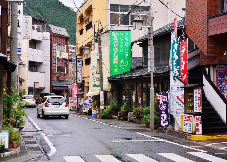 The hot springs town around Naruko Onsen is lined with shops.