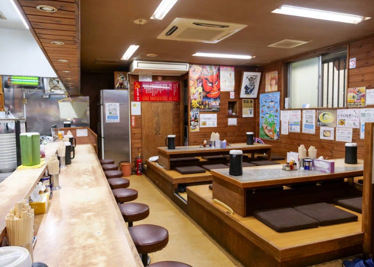 The shop has raised Japanese style seats, and counter seats. Ventilation and humidification, along with alcohol disinfection, are currently in place to prevent the spread of Covid-19