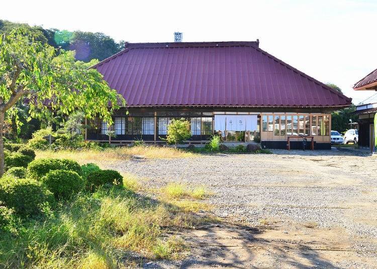 3. Akiusha: Lunch in a restaurant refurbished from an old Japanese-style house serving many local vegetables