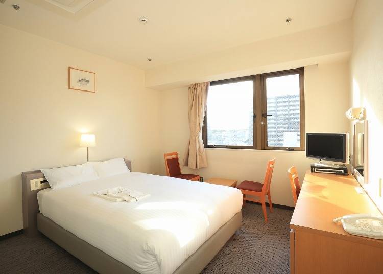 Double rooms starting from 9,000 yen (tax and service fee included) (Photo Provided by Smile Hotel Hirosaki)
