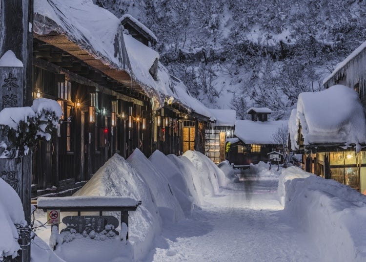 Nyuto Onsen: Famous Baths with Breathtaking Winter Sights in Akita's Renowned Hot Spring Village